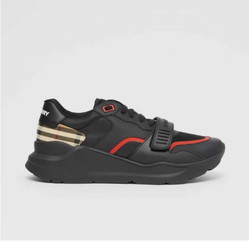 Burberry low top black sneakers, euro 46